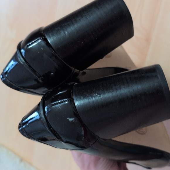 MICHAEL Michael Kors Black Patent Leather Loafers with Gold Accents - Picture 6 of 7